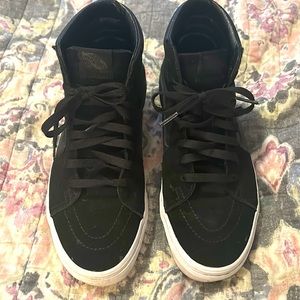 Vans Leather/Suede High Top Skate Shoe